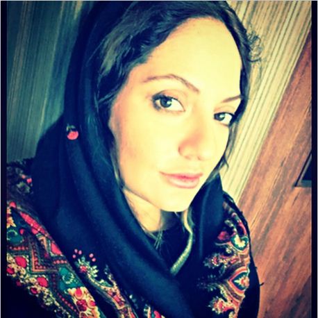 mahnaz-afshar-selfie3