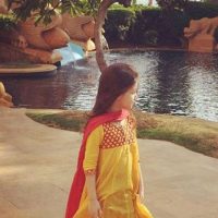 تصویر بارانا بهادری دختر بنیامین بهادری در لباس هندی