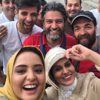 دو سلفی باحال نرگس محمدی در پشت صحنه ی فیلم معمای شاه