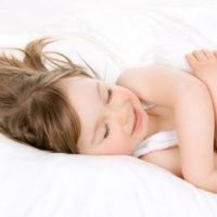 آیا لازم است کودک در طول روز بخوابد