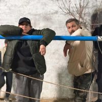 ظاهر متفاوت ندا قاسمی / بازیگر “نون خ” با سیگار و استایل مردانه در کنار رامین پرچمی + عکس