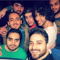 عکس بابک جهانبخش به همراه گروه موسیقی اش
