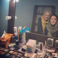 انتشار تصویری از نیکی کریمی و آرایشگرش