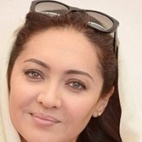 برنامه نقد ۴ شبکه چهار با حضور نیکی کریمی